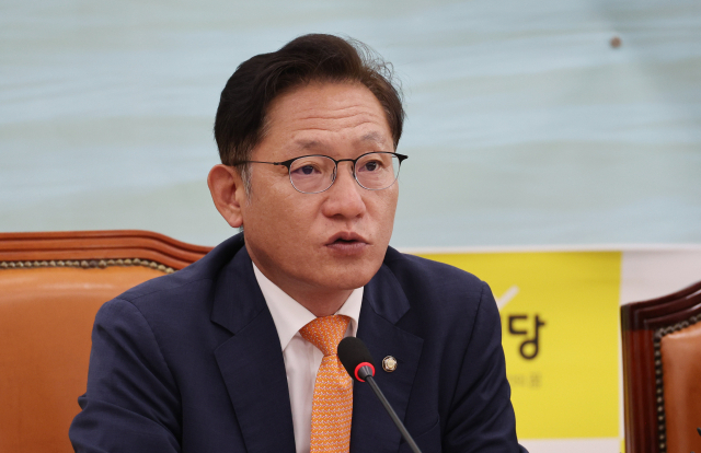 배진교 정의당 원내대표가 지난 8일 서울 여의도 국회에서 열린 상무집행위원회에서 발언하고 있다. 연합뉴스
