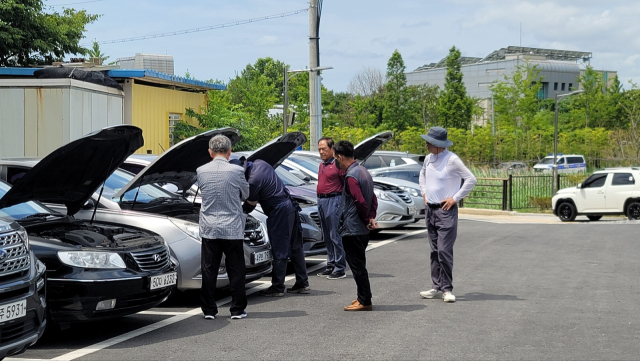 20일 오전 포항시 남구 상도동 통합보훈회관 주차장에서 국가유공자를 대상으로 차량 무상점검이 진행되고 있다. 대한민국상이군경회 포항시지회 제공.