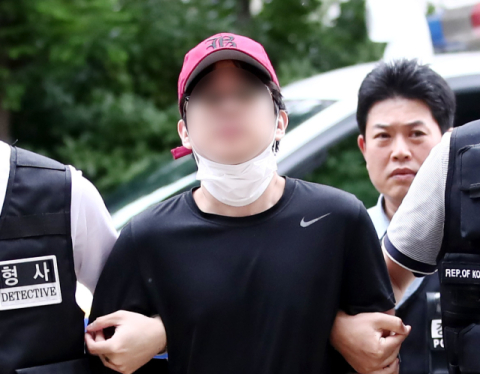 제주항공 비상문 개방 시도 10대 구속 
