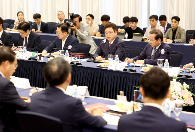 대한민국시도지사협의회는 21일 더케이호텔서울에서 이철우(경북도지사) 회장 주재로 제56차 총회를 열었다. 경북도 제공