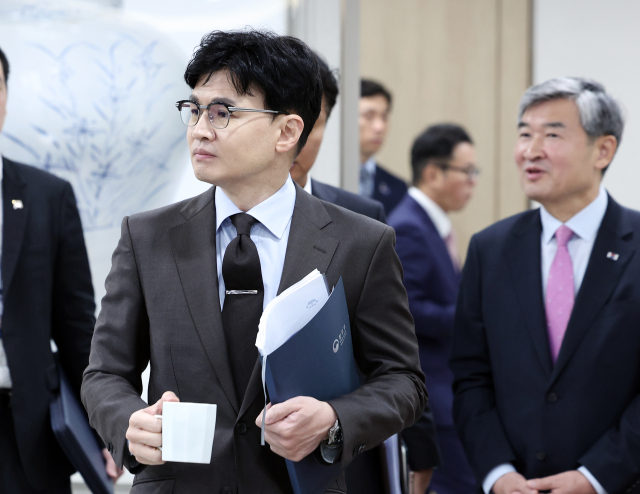 한동훈 법무부 장관이 27일 서울 용산 대통령실 청사에서 열린 국무회의에 참석하고 있다. 연합뉴스