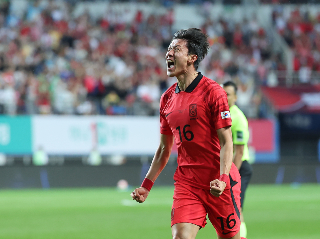 20일 대전월드컵경기장에서 열린 축구 국가대표팀 평가전 한국과 엘살바도르의 경기. 황의조가 선제골을 넣은 뒤 기뻐하고 있다. 연합뉴스