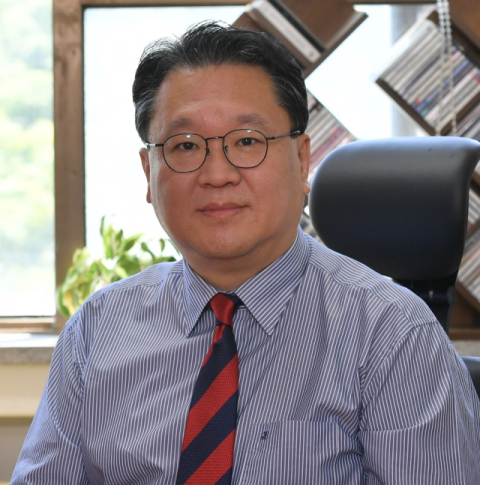 [새론새평-김성준] 어리석은 백성 위에는 가혹한 정부가 있다