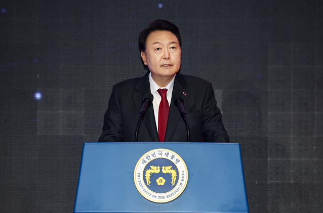 윤석열 대통령이 28일 서울 중구 장충체육관에서 열린 한국자유총연맹 창립 제69주년 기념식에서 축사하고 있다. 연합뉴스