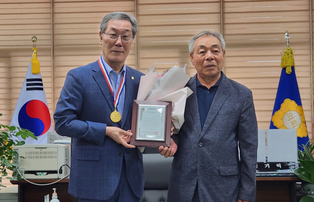 권기익 의장