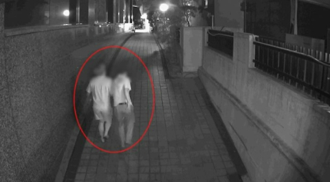 취객 부축하는 척 지문인식…수천만원 가로챈 30대