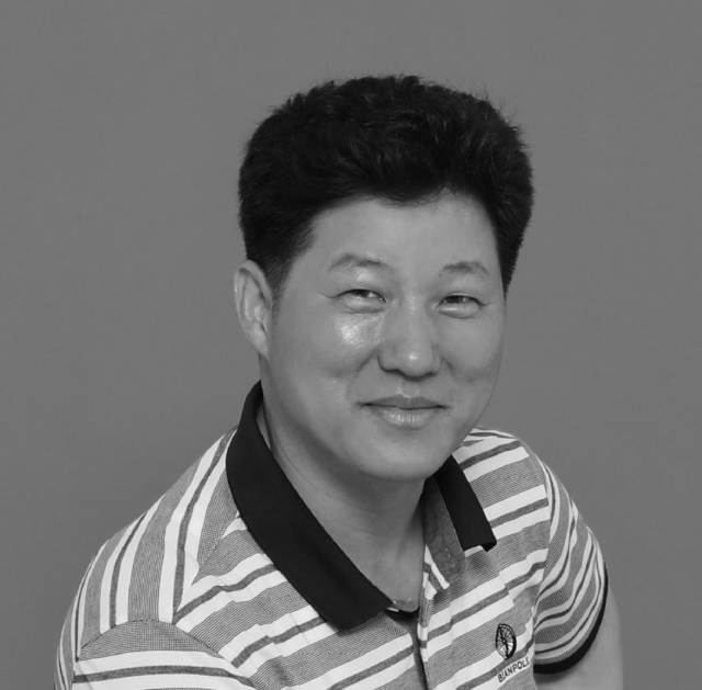 경북지역에서 밴드부 운영과 오카리나 연주 등 음악 교육을 펼치고 있는 김병기 방과후학교 강사.