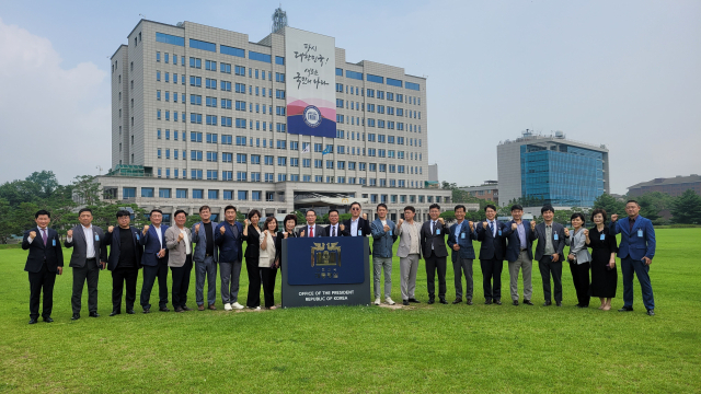 매일MCA 운영위원회(위원장 노승권 변호사)는 10일 서울 용산 대통령실과 국립중앙박물관, 법무법인 태평양을 방문하는 서울 워크샵 행사를 가졌다.