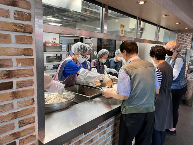 사진= bhc그룹 제공