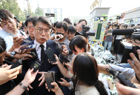 서이초 찾은 장상윤 차관 