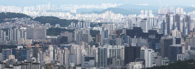 23일 서울 남산에서 바라본 서울 도심 아파트. 연합뉴스