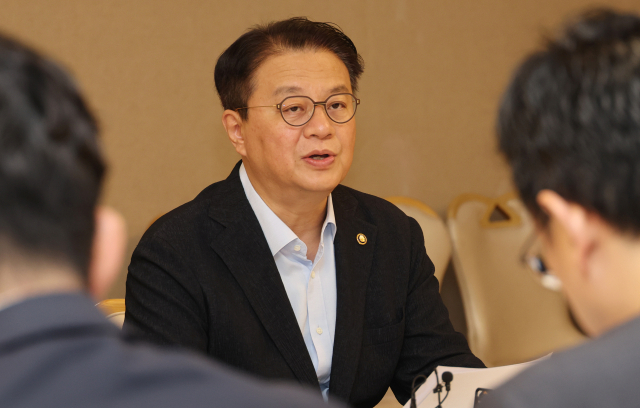 방기선 기획재정부 제1차관이 28일 정부서울청사에서 열린 비상경제 차관회의에서 발언하고 있다. 연합뉴스