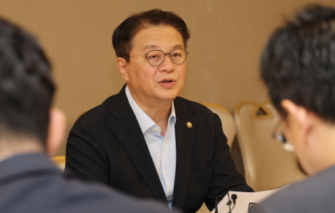 방기선 기재차관 