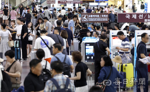 대구국제공항 출국장. 정운철 기자 woon@imaeil.com