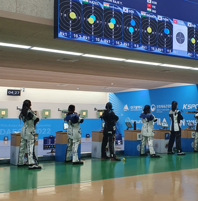 지난해 개최된 대구광역시장배 전국사격대회에서 경북체중고등학교 학생선수들이 출전한 모습. 이 대회에서 경북체중고 학생 선수들은 단체 1위를 기록하며 대회 신기록을 경신했다. 경북체중고 제공
