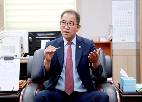 김석현 영양군의회 의장 