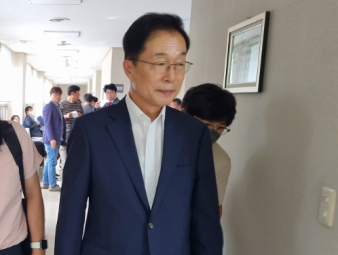 임종식 경북도교육감 뇌물수수 등 혐의 첫 재판서 