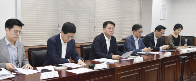 방기선 기획재정부 차관이 10일 오전 정부서울청사에서 