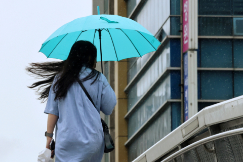 '카눈' 북상에 길어진 방학… 전국 475개 학교 10일 휴업