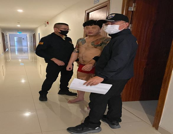 태국 현지에서 붙잡힌 마약 밀수 총책 A(31) 씨. 부산지검