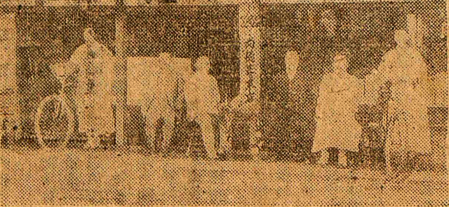 민주중보 1946년 1월 3일자에 실린 상덕태상회 사진. 상덕태상회 간판 바로 옆에 앉은 이는 광복회 총사령 박상진 선생으로 추정된다. 대구근대역사관 제공