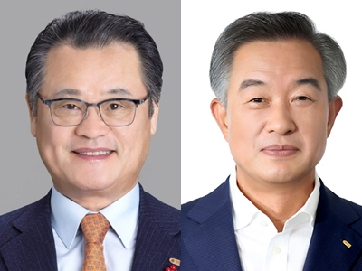 이재하(왼쪽) 대구상공회의소 회장과 문충도 경북상공회의소협의회장.