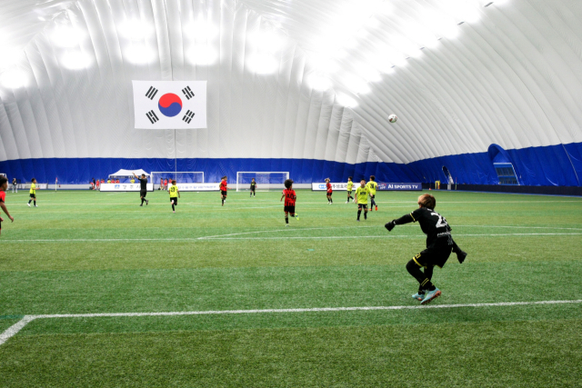 경주 스마트 에어돔 축구장에서 