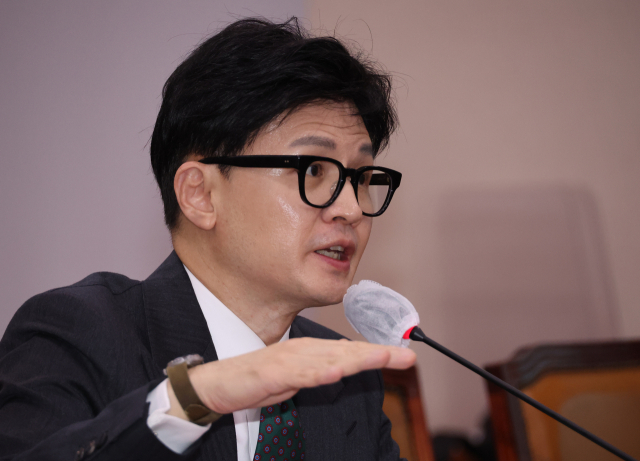 한동훈 법무부 장관이 23일 국회 법제사법위원회 전체회의에서 질의에 답변하고 있다. 연합뉴스