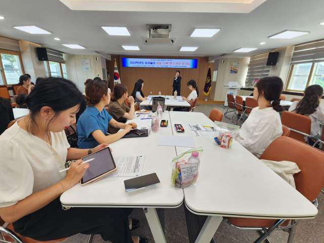 5일 대구서부교육지원청은 관내 공·사립 유치원 교사 75명을 대상으로 교원 역량 강화를 위한