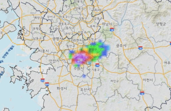 5일 오후 7시 50분 기준 전국 강우 현황. 경기 의왕, 수원 장안, 성남 분당, 용인 수지 등과 동쪽 강원 홍천 지역에만 호우가 나타나고 있다. 기상청 레이더 영상
