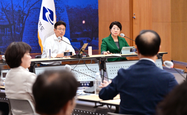경북도는 6일 이철우 도지사가 주재하고 도청 과장급 이상 간부들이 모두 참여하는 2024년 신규시책 보고회를 개최했다. 경북도 제공