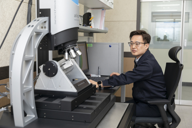 공구형상측정 및 분석 장비 가동 모습. 대구기계부품연구원 제공.