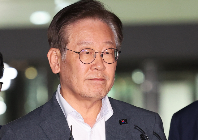 더불어민주당 이재명 대표가 9일 오후 경기도 수원시 영통구 수원지방검찰청에서 