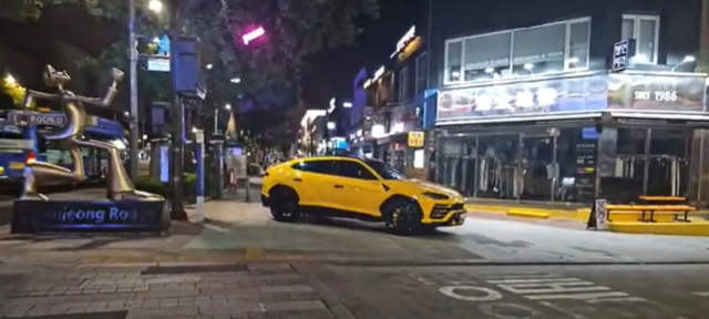 서울 도심에서 주차 시비가 붙자 상대방을 흉기로 위협하고 람보르기니를 탄 채로 도주한 30대 남성이 경찰에 붙잡혔다. 유튜브 채널 