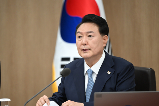 윤석열 대통령이 12일 서울 용산 대통령실 청사에서 열린 국무회의에서 발언하고 있다. 연합뉴스