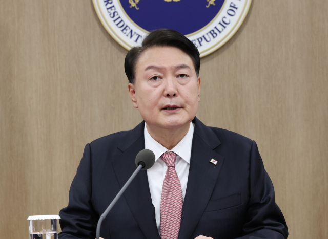 윤석열 대통령이 25일 서울 용산 대통령실 청사에서 열린 국무회의에서 발언하고 있다. 연합뉴스