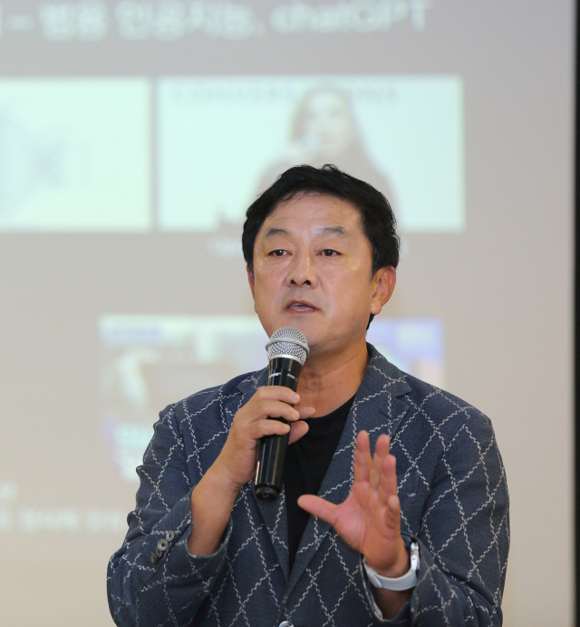 최재붕 성균관대학교 부총장이 지난 25일 대구 매일신문 11층 대회의실에서