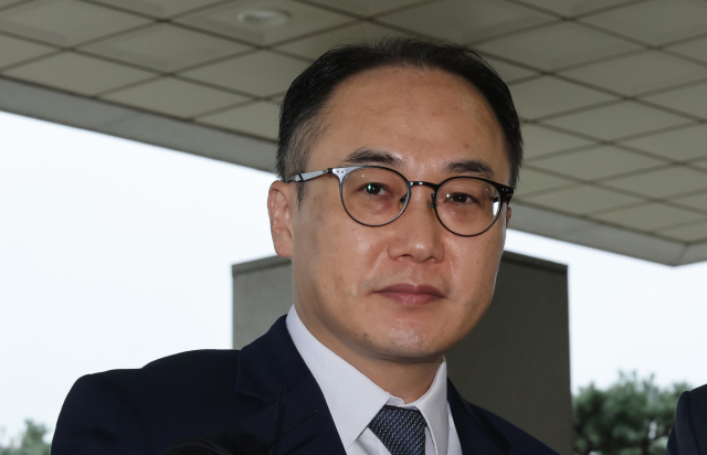 더불어민주당 이재명 대표에 대한 구속영장이 기각된 27일 오전 이원석 검찰총장이 서울 서초구 대검찰청으로 출근하고 있다. 연합뉴스