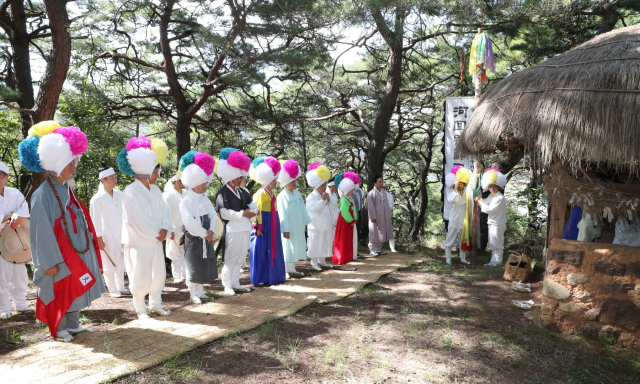 안동시와 한국정신문화재단은 2일부터 9일까지 
