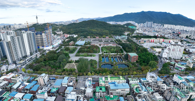 11일 대구시청 신청사 건립 부지인 옛 두류정수장을 상공에서 바라본 모습. 안성완 기자 asw0727@imaeil.com