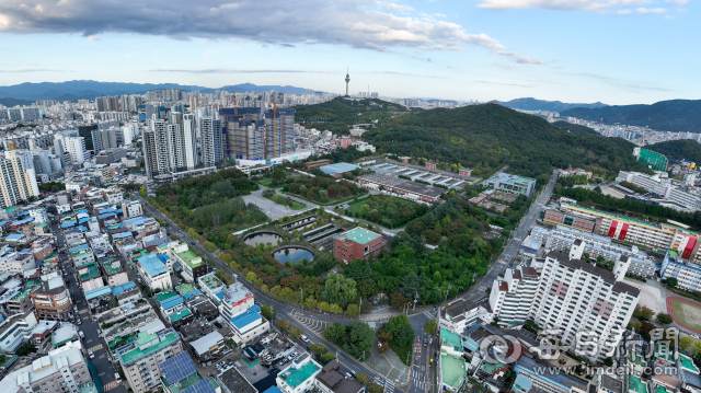 대구시청 신청사 건립 부지인 옛 두류정수장을 상공에서 바라본 모습. 안성완 기자 asw0727@imaeil.com