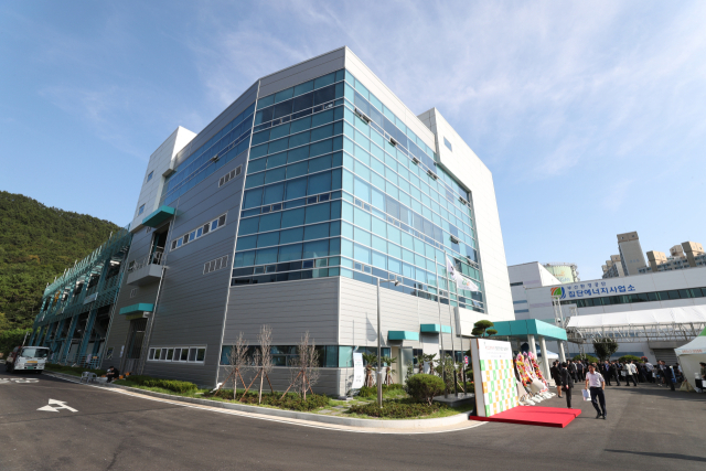 한국수력원자력이 투자한 부산그린에너지 연료전지발전소 전경