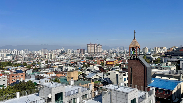 앞산에서 내려다 본 대구 도심 전경. 곳곳에 아파트 건설 현장이 보인다. 2023.10.19. 홍준표 기자