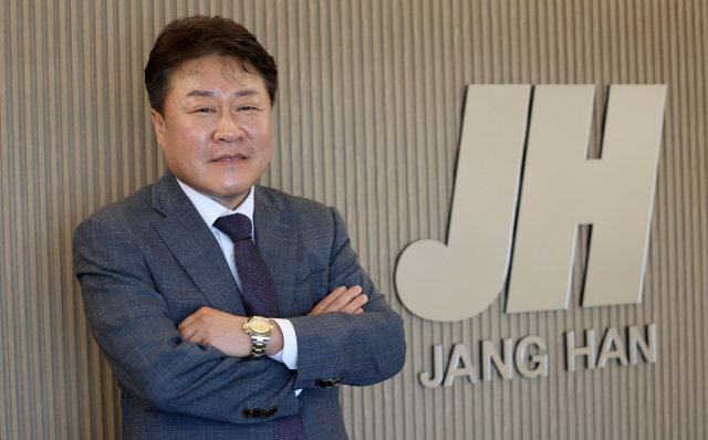 8일 장한건설에서 만난 김요한 대표. 김영진 기자 kyjmaeil@imaeil.com