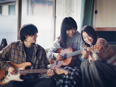 대지진 상처를 음악으로 치유하는 소녀…영화 '키리에의 노래'