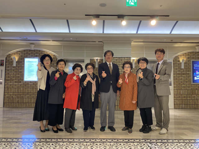 경북보건대학교(총장 이은직)는 30일 간호학부 1회 졸업생 장세은 씨가 1만$(1천256만9천600원)의 대학 발전기금을 기부했다고 밝혔다. 경북보건대학교 제공