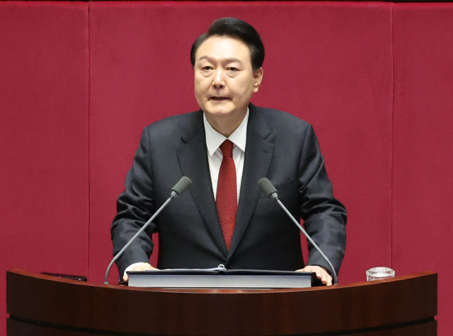 윤석열 대통령이 31일 국회 본회의에서 2024년도 예산안 및 기금운용계획안에 대해 시정연설을 하고 있다. 연합뉴스