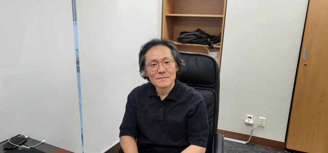 백진현 대구시향 제11대 상임지휘자 겸 예술감독이 포즈를 취하고 있다. 심헌재 기자