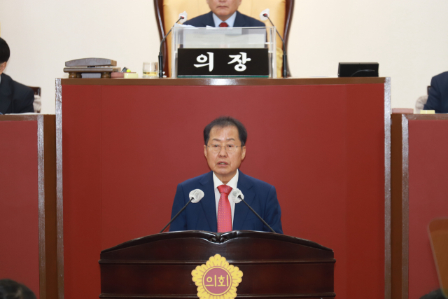 홍준표 대구시장이 6일 대구시의회에서 '2024년도 대구광역시 세입·세출 예산안 제출에 따른 시정연설'을 하고 있다. 대구시의회