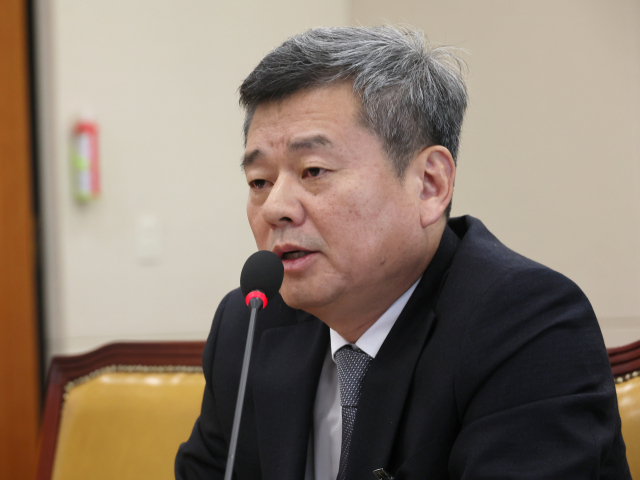 박민 KBS 사장 후보자가 지난달 7일 국회 과학기술정보방송통신위원회에서 열린 인사청문회에서 의원 질의에 답변하고 있다. 연합뉴스